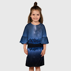 Платье клеш для девочки Галактическая зимняя ночь в горах, цвет: 3D-принт — фото 2