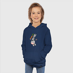 Толстовка детская хлопковая Заяц с морковкой в полете, цвет: тёмно-синий — фото 2