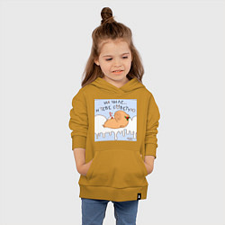 Толстовка детская хлопковая Капибара на чиле в снегу, цвет: горчичный — фото 2