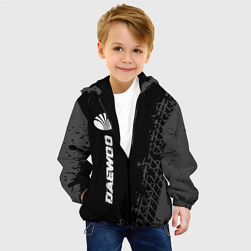 Детская куртка Daewoo speed на темном фоне со следами шин: по-вер / 3D-Черный – фото 4