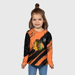 Лонгслив детский Чикаго Блэкхокс - фон с оранжевыми потертостами, цвет: 3D-принт — фото 2