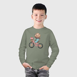 Лонгслив хлопковый детский Медведь с цветами на велосипеде, цвет: авокадо — фото 2