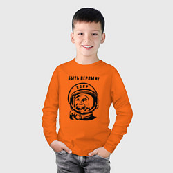 Лонгслив хлопковый детский Юрий Гагарин - быть первым, цвет: оранжевый — фото 2