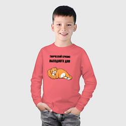 Лонгслив хлопковый детский Творческий кризис выходного дня, цвет: коралловый — фото 2