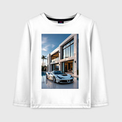 Детский лонгслив Белый суперкар у дома