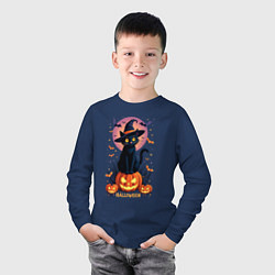 Лонгслив хлопковый детский Halloween cat sits on pumpkin, цвет: тёмно-синий — фото 2