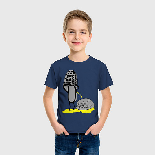 Детская футболка Писающий тапок / Тёмно-синий – фото 3