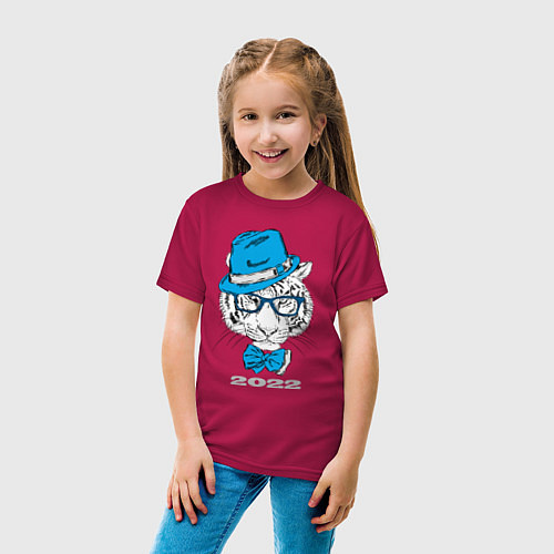 Детская футболка Водяной тигр в синей шляпе / Маджента – фото 4