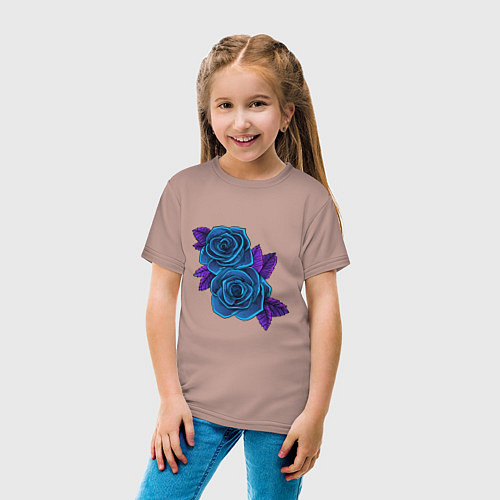 Детская футболка Синие розы ночью / Пыльно-розовый – фото 4