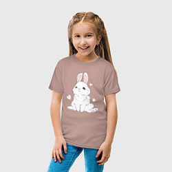 Футболка хлопковая детская Милый белый зайчик с сердечками, цвет: пыльно-розовый — фото 2