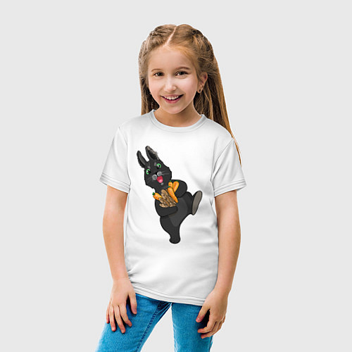 Детская футболка Черный кролик с морковкой / Белый – фото 4