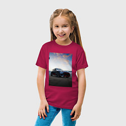 Футболка хлопковая детская Авто на фоне неба, цвет: маджента — фото 2