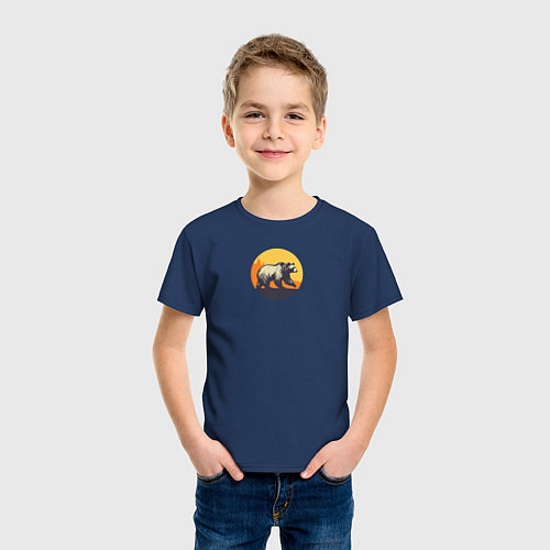 Детская футболка Медведь на прогулке / Тёмно-синий – фото 3