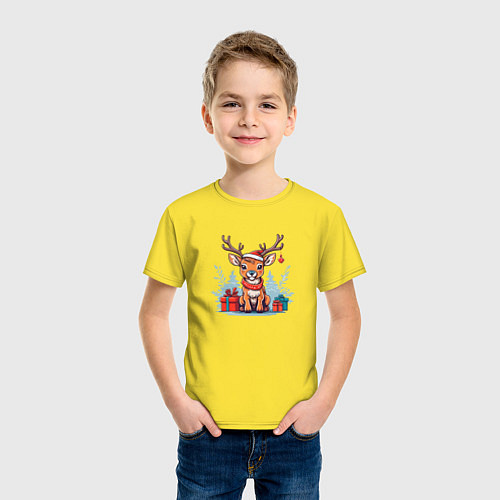 Детская футболка Новогодний олень в зимнем лесу / Желтый – фото 3