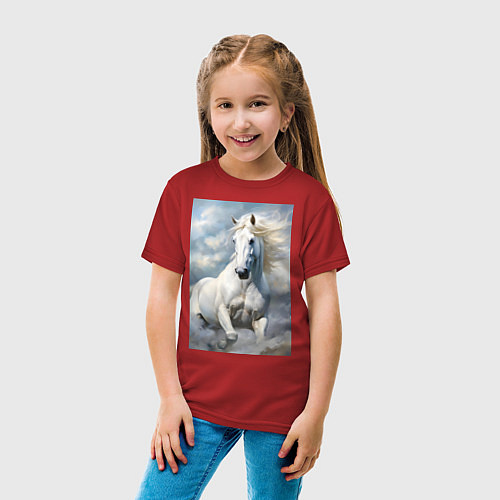 Детская футболка Белая лошадь на фоне неба / Красный – фото 4