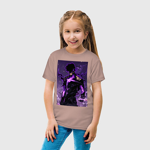 Детская футболка Поднятие уровня в одиночку Джину Сон теневая броня / Пыльно-розовый – фото 4