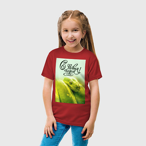 Детская футболка Символ 2025 года зеленая змея и надпись: с новым г / Красный – фото 4