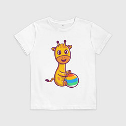 Детская футболка Жираф играет в мяч