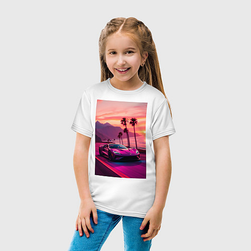 Детская футболка Суперкар едет около океана / Белый – фото 4