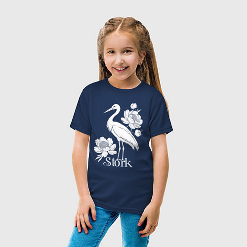 Детская футболка Аист с цветами / Тёмно-синий – фото 4