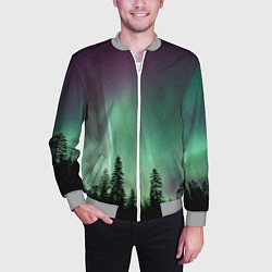Бомбер мужской Сияние над лесом, цвет: 3D-меланж — фото 2