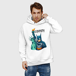 Толстовка оверсайз мужская Batman and statue of Liberty - ai art fantasy, цвет: белый — фото 2
