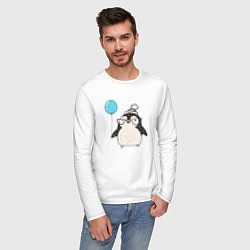 Лонгслив хлопковый мужской Пингвин-мальчик с шариком, цвет: белый — фото 2