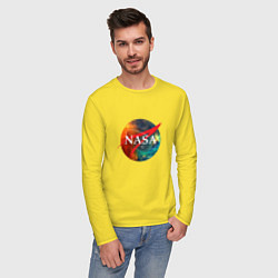 Лонгслив хлопковый мужской NASA: Nebula цвета желтый — фото 2