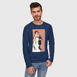 Лонгслив хлопковый мужской Woman Holding Cats Девушка с кошками, цвет: тёмно-синий — фото 2
