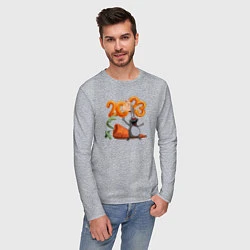 Лонгслив хлопковый мужской Заяц с большой морковкой - новый год, цвет: меланж — фото 2