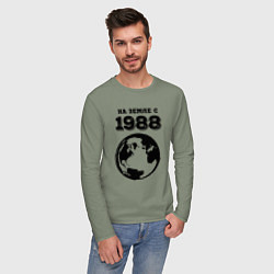 Лонгслив хлопковый мужской На Земле с 1988 с краской на светлом, цвет: авокадо — фото 2