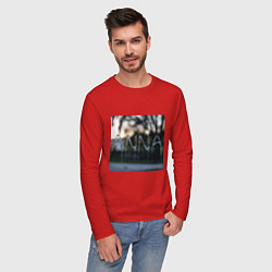 Лонгслив хлопковый мужской Имя Анна из капель дождя, цвет: красный — фото 2