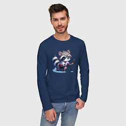 Лонгслив хлопковый мужской Енотик хоккейный форвард - нейроарт, цвет: тёмно-синий — фото 2