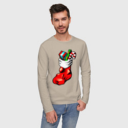 Лонгслив хлопковый мужской Рождественский чулок, цвет: миндальный — фото 2