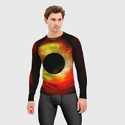 Рашгард мужской Черная дыра на красно-желтом фоне, цвет: 3D-принт — фото 2