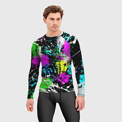 Рашгард мужской Разноцветные пятна краски на черном фоне, цвет: 3D-принт — фото 2