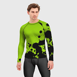Рашгард мужской Чёрные кляксы на зелёном фоне, цвет: 3D-принт — фото 2