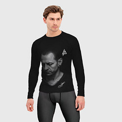 Рашгард мужской Честер Беннингтон - легенда, цвет: 3D-принт — фото 2