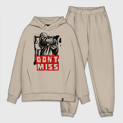 Мужской костюм оверсайз Мужчина с пистолетом