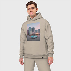 Мужской костюм оверсайз Ретро авто с розовыми колесами, цвет: миндальный — фото 2