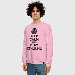 Свитшот хлопковый мужской Keep Calm & Pray Cthulhu, цвет: светло-розовый — фото 2