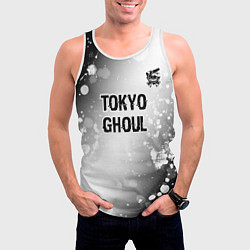 Майка-безрукавка мужская Tokyo Ghoul glitch на светлом фоне: символ сверху, цвет: 3D-белый — фото 2
