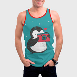 Майка-безрукавка мужская Пингвин с фотоаппаратом, цвет: 3D-красный — фото 2