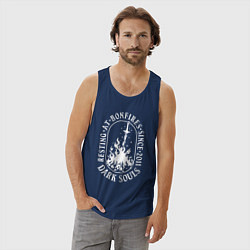 Майка мужская хлопок Dark Souls костер, цвет: тёмно-синий — фото 2