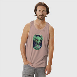 Майка мужская хлопок Собака пришелец, цвет: пыльно-розовый — фото 2