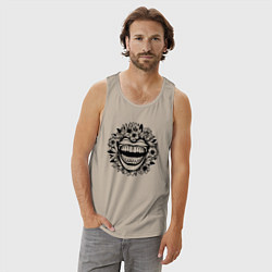 Майка мужская хлопок Злая улыбка в цветах, цвет: миндальный — фото 2