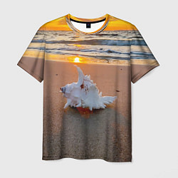 Мужская футболка Ракушка на песочном берегу тихого океана