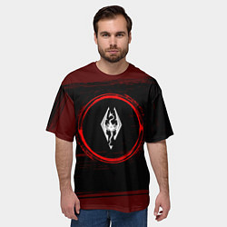 Футболка оверсайз мужская Символ Skyrim и краска вокруг на темном фоне, цвет: 3D-принт — фото 2