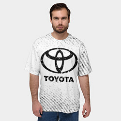 Футболка оверсайз мужская Toyota с потертостями на светлом фоне, цвет: 3D-принт — фото 2