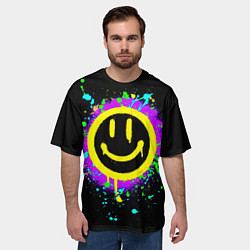 Футболка оверсайз мужская Смайлик - неоновые брызги, цвет: 3D-принт — фото 2